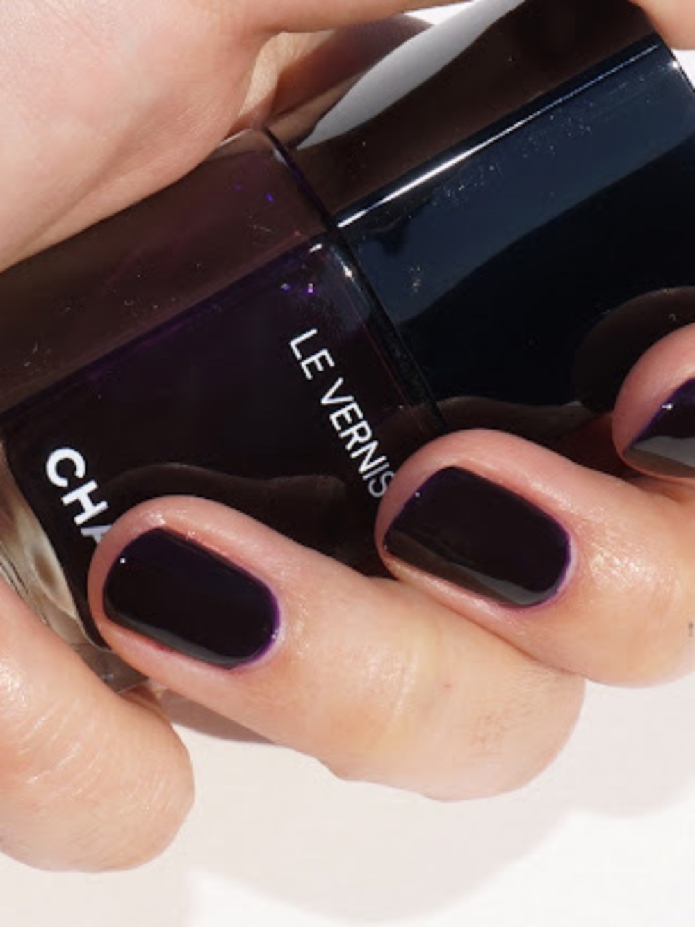 CHANEL Le Vernis Nail Polish - 514 Roubachka (deep eggplant shade) NEW